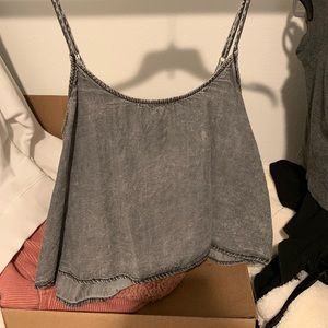grey tank top